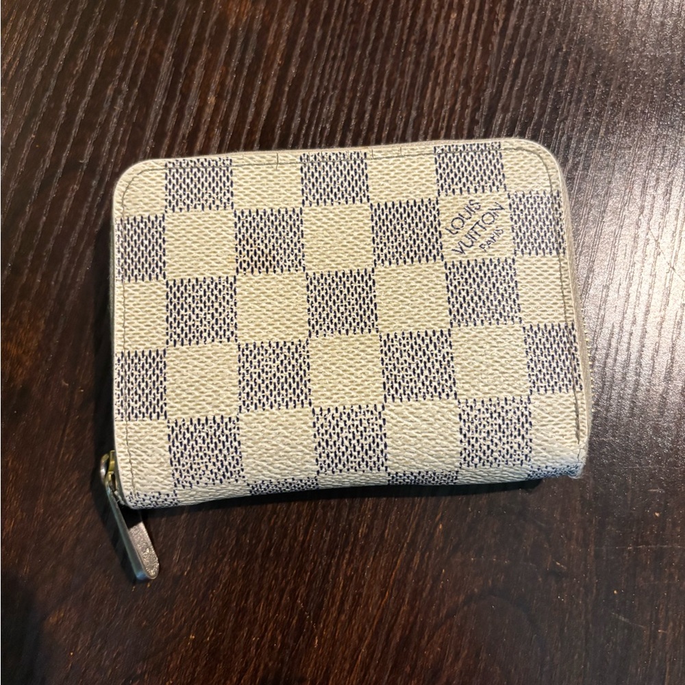 Louis Vuitton Damier Azure Zip Around Card Wallett